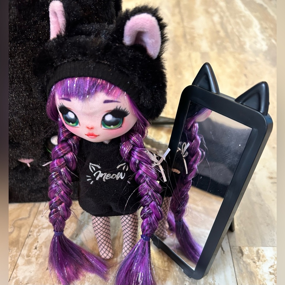 Nanana! Surprise 3-in-1 Backpack Bedroom Playset With Black Kitty Doll. - Picture 5 of 11